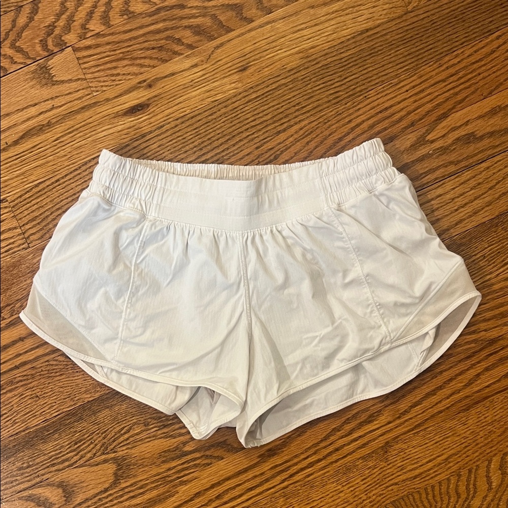 Lululemon 2.5 inch Hotty Hot Shorts